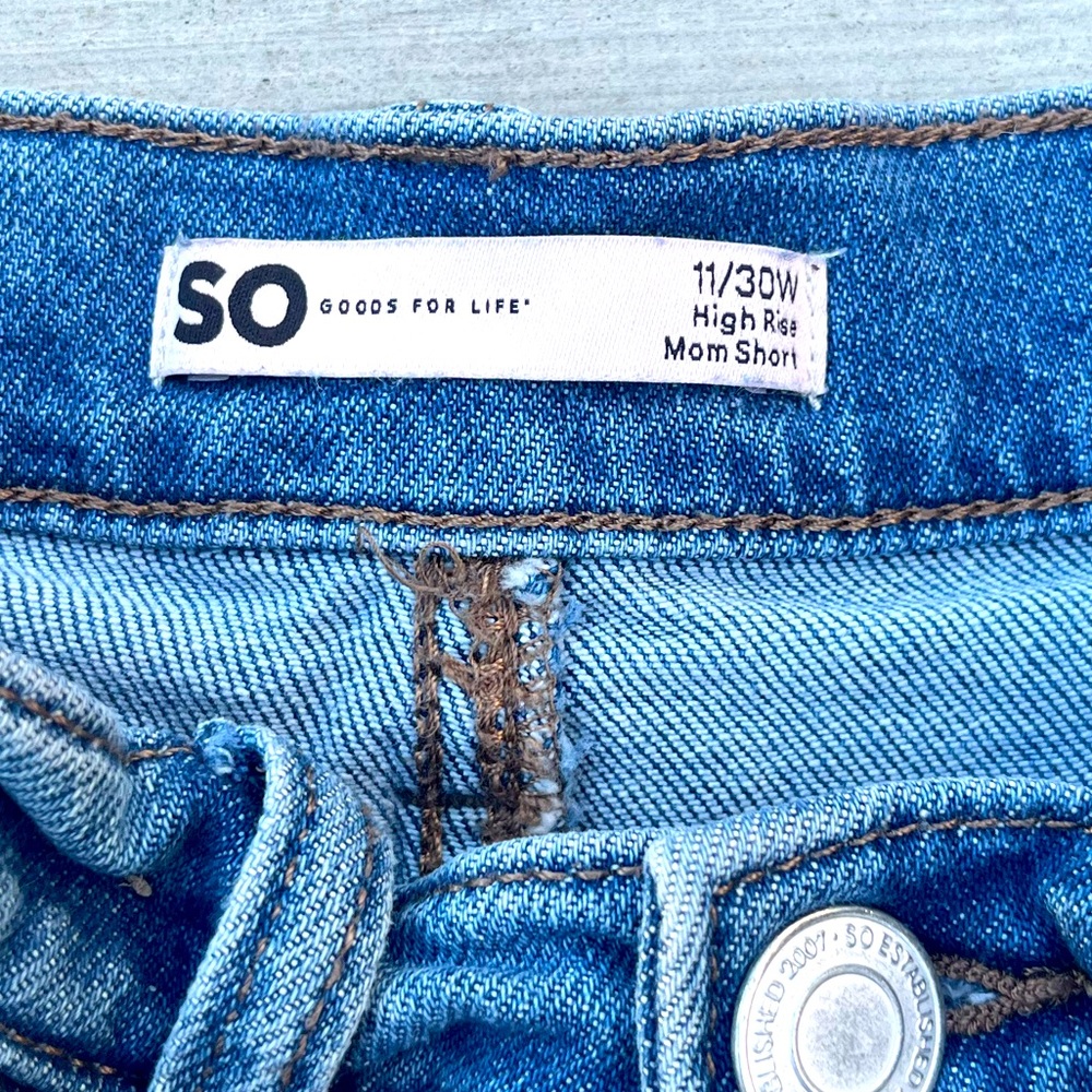 Jean shorts , I grew out of them , will negotiate on the price, medium in junior
